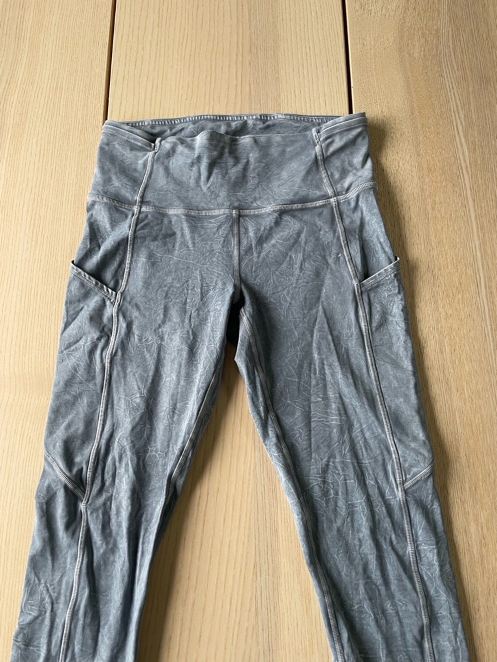 Lululemon Fast and Free size 6 Gray Leggings with Side Pockets Lulu size 6